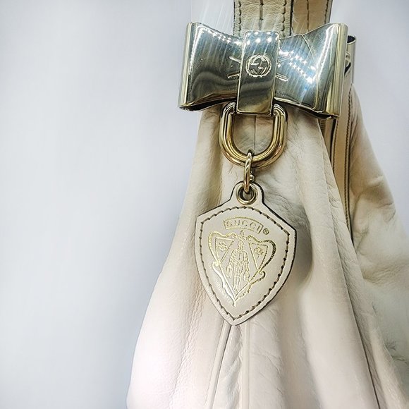 GUCCI - Calfskin Duchessa Hobo Off White/Cream Medium Sized Bag - Picture 11 of 12